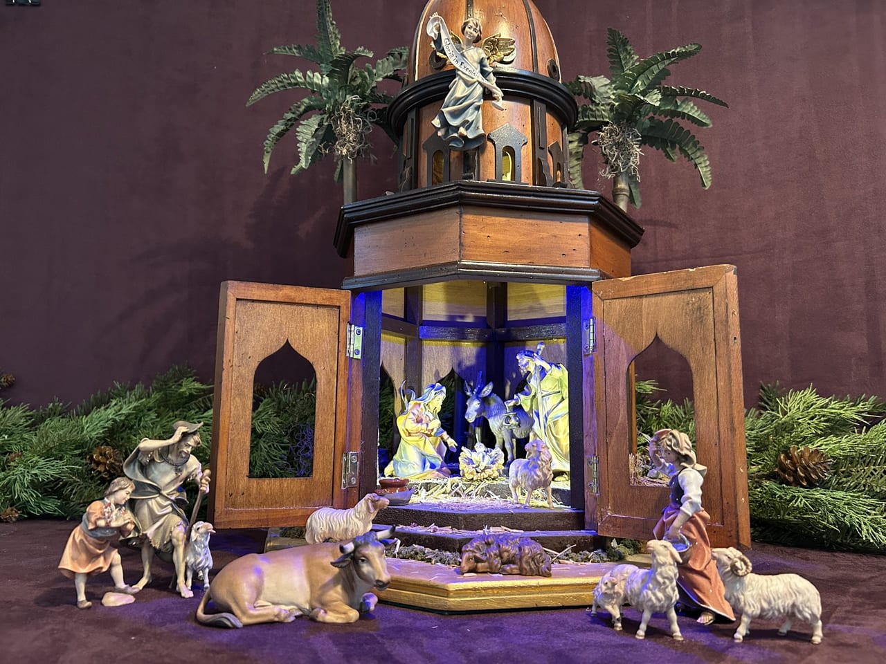 The Renaissance Duomo Nativity by Navidad Nativities Atelier
